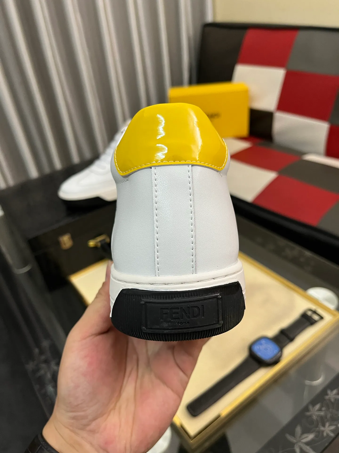 Ex-factory price: 420⌚️⌚️[Fendi] Fendi’s latest casual shoes for men! Available at counters simultaneously! A one-to-one replica of the original. The surface is made entirely of imported first-layer calfskin with crocodile pattern, the interior is made of first-layer water-dyed cowhide, and the original factory-supplied rubber outsole. Leading new fashion concepts. Matching code: 38-442️⃣Colors available